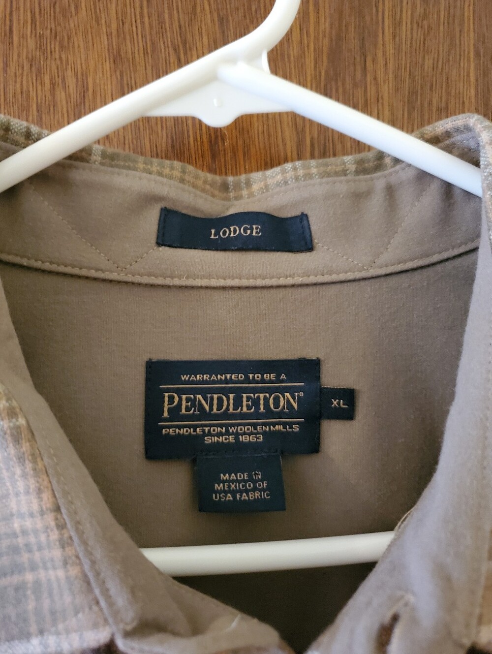 Pendleton Lodge Wool Tan Plaid Button-Up Shirt Sz Xl - Picture 2 of 4